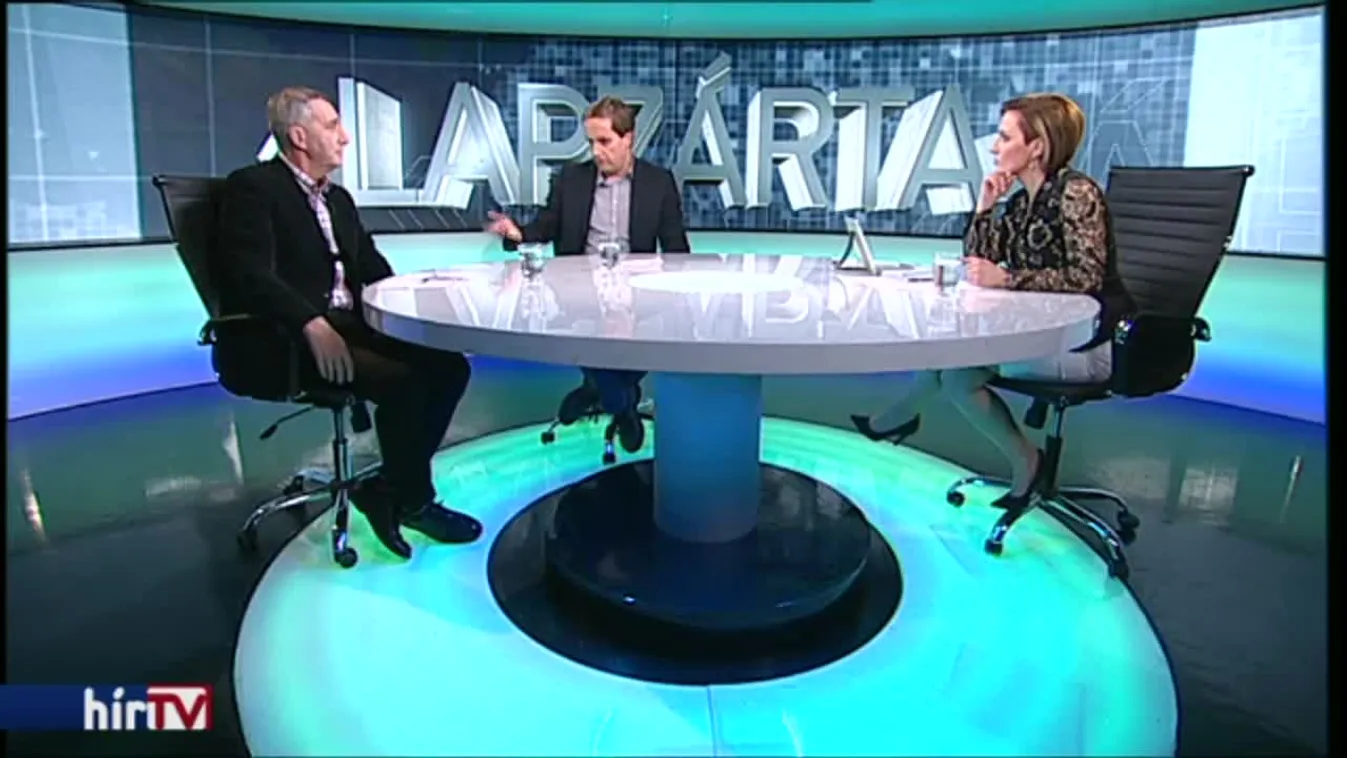 Lapzárta - Közszolgálat és tüntetések