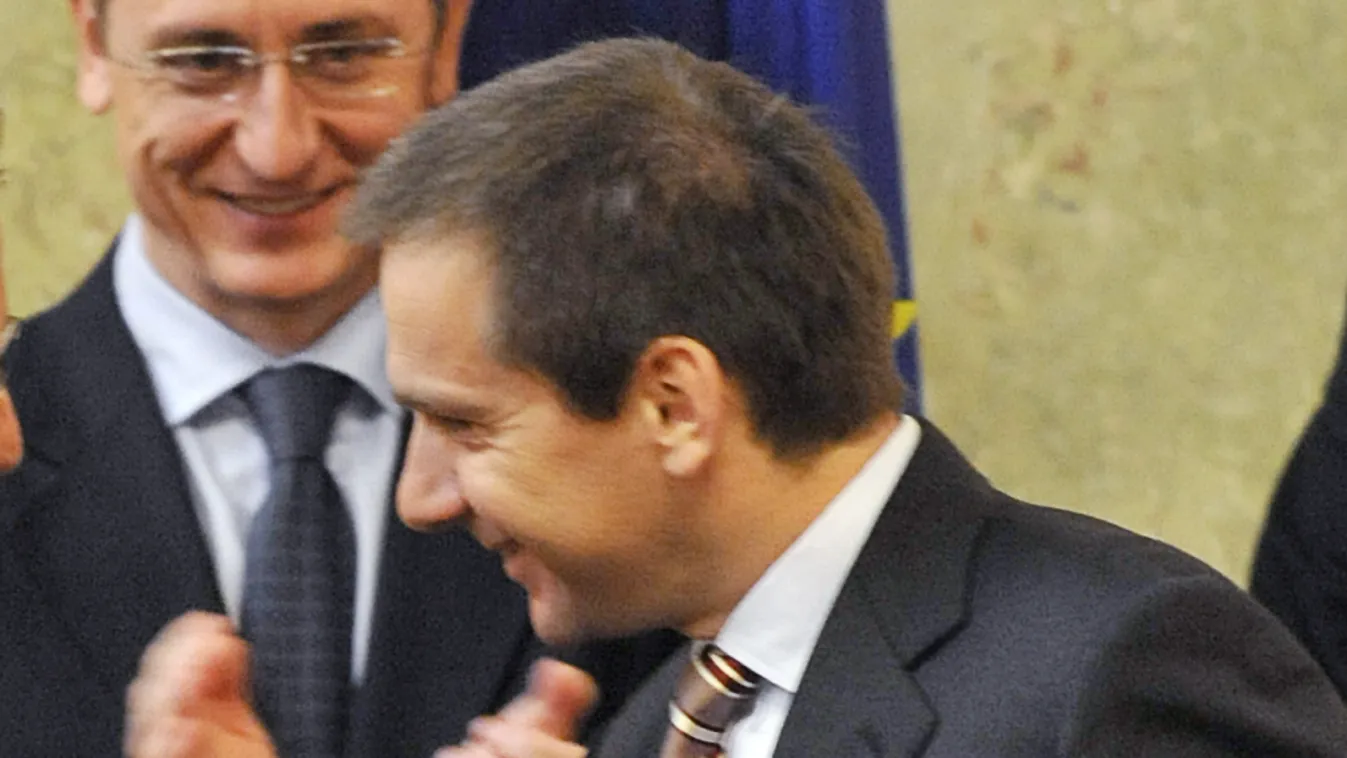 Kicsit szürke, kicsit nyuszi, de full szoci