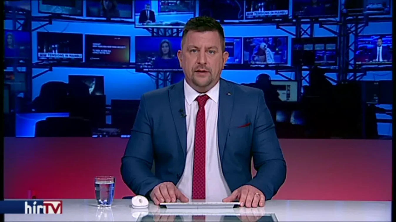 Nagy Imre szobra eltávolítása miatt gyúltak a gyertyák