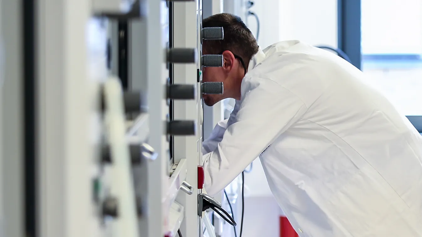 Néhány hónappal korábban érkezik a béremelés