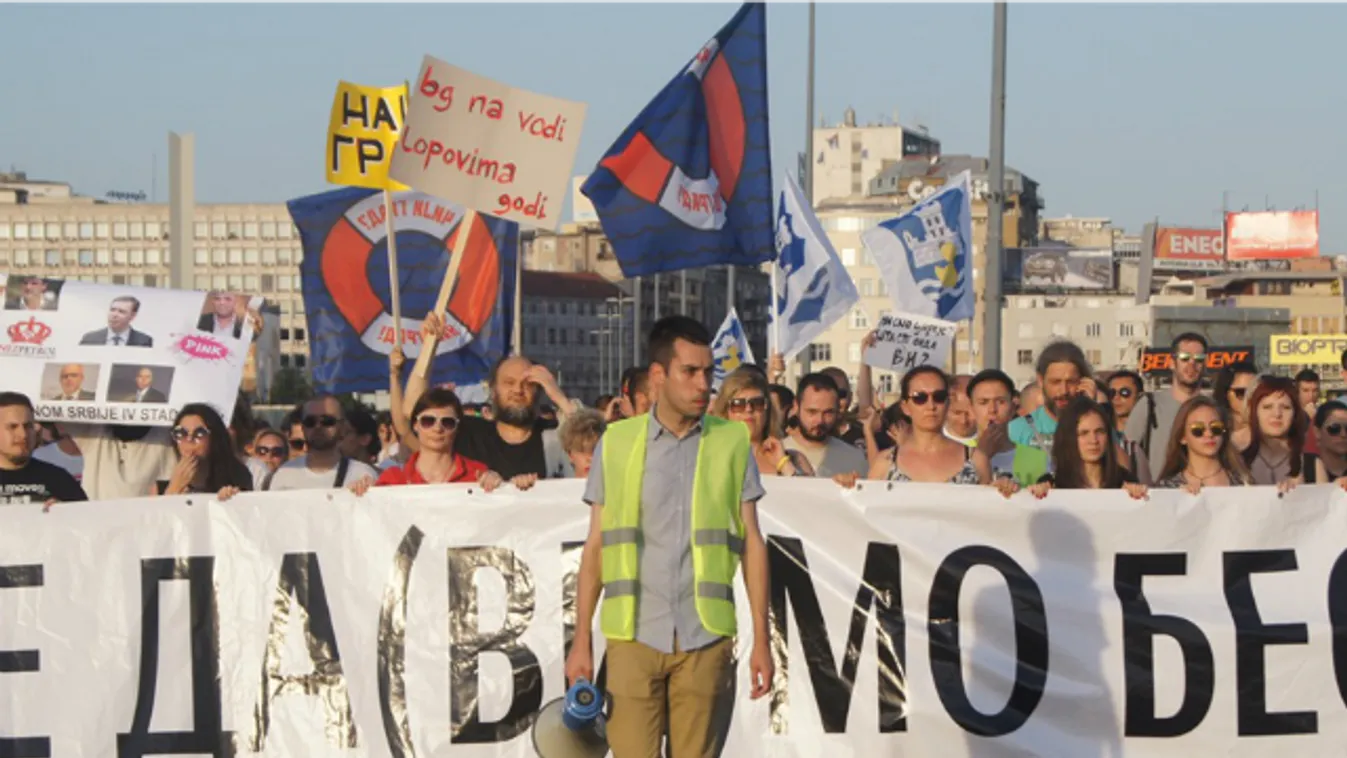 Ismét több ezren tüntettek Belgrádban a kormány ellen