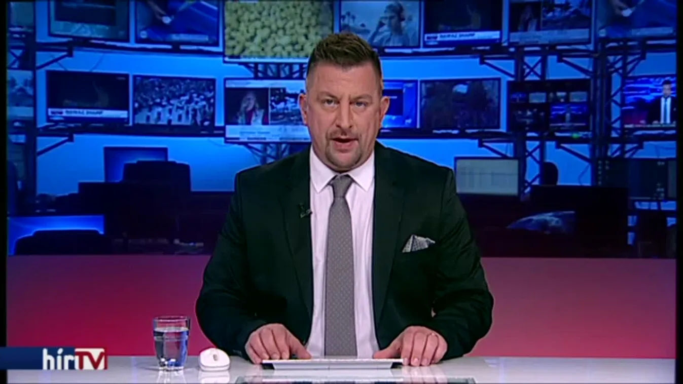 Negyedik éve öltöztetik lila ruhába a vár bástyáit