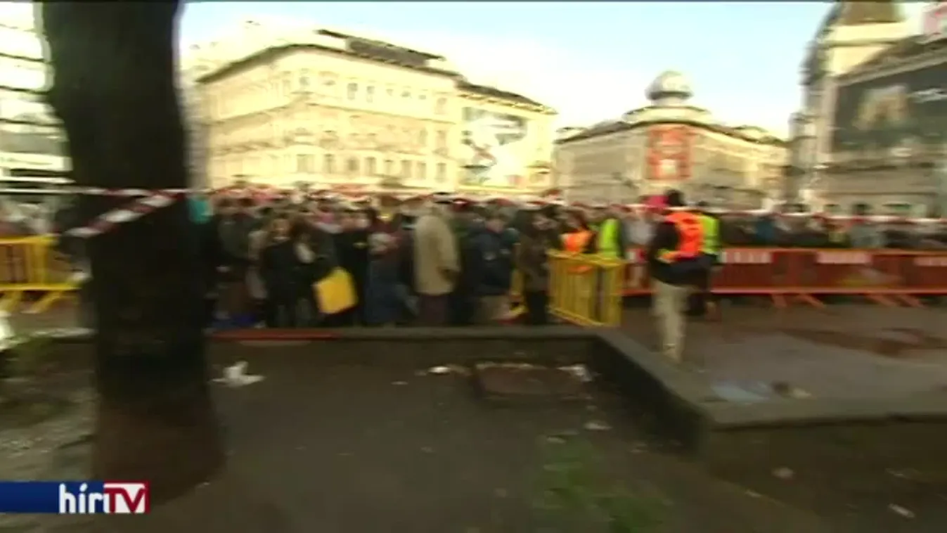 Melegételt és élelmiszercsomagot osztanak a Krisna-tudatú hívők