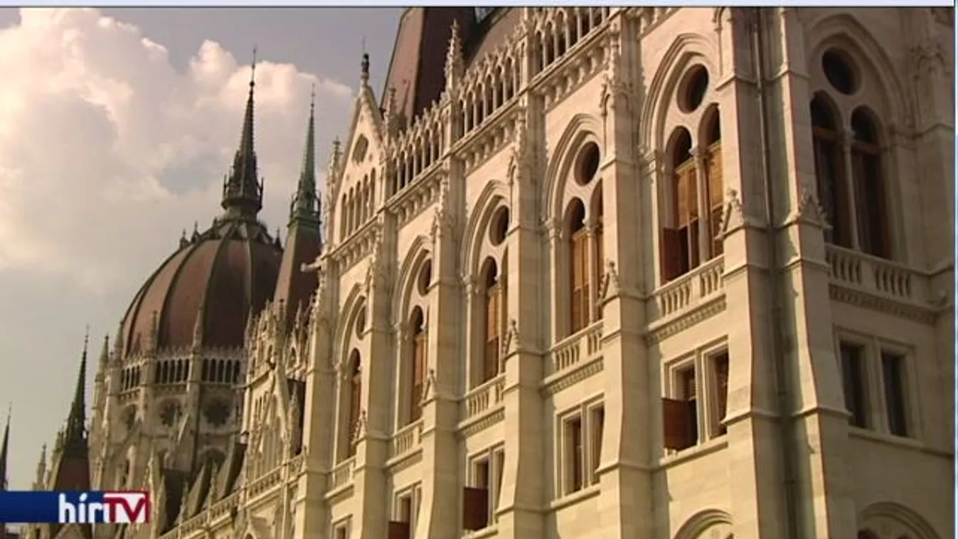 72 milliárd forintot osztott szét év végén a kormány