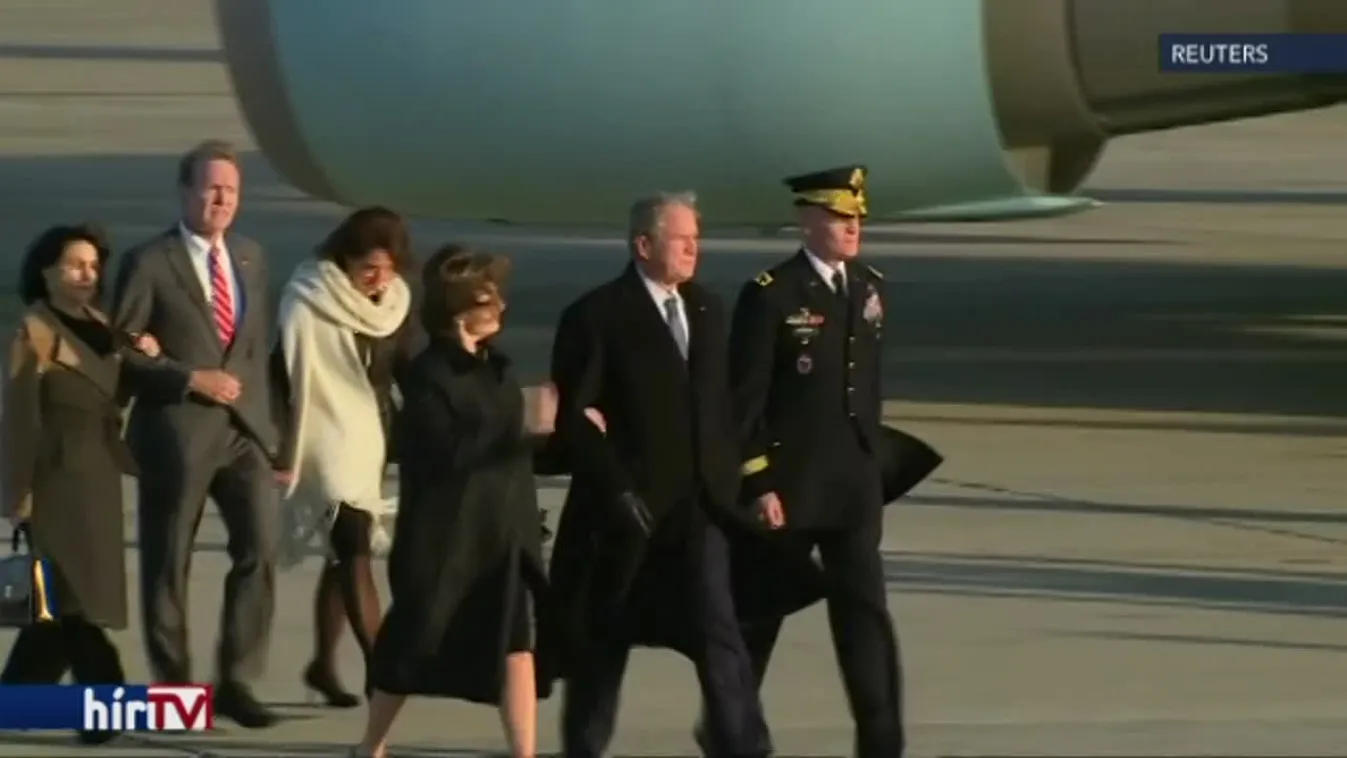 Politikusok búcsúztak a felravatalozott George H. W. Bushtól