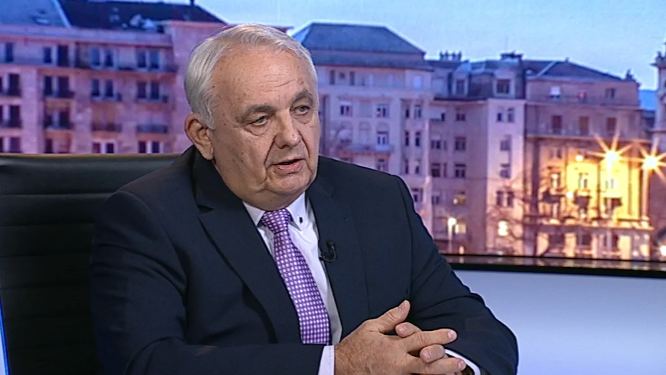 A képviselő szavaz, nem a kártyája