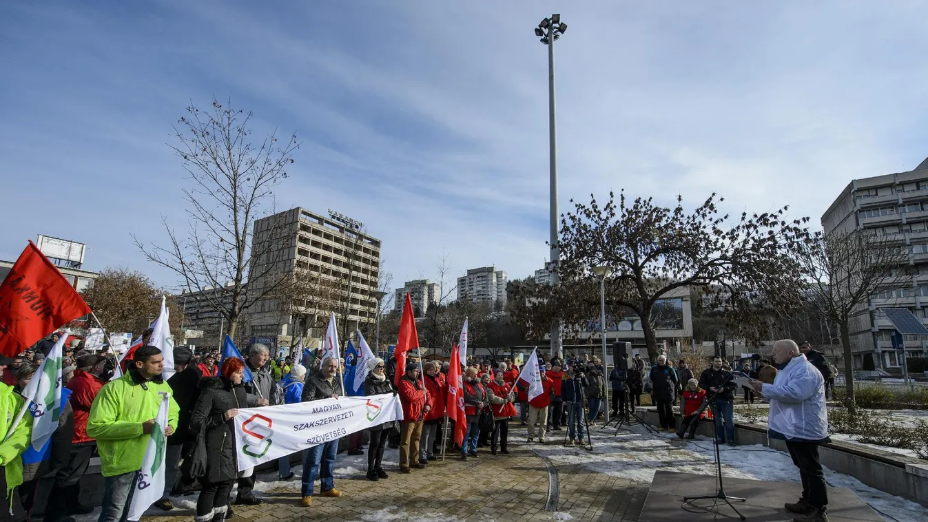 Az ellenzék valamit benézett, sikeresnek tartják a tüntetést