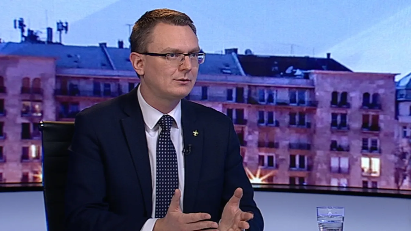 Rétvári Bence: A kormány emelte a nyugdíjak vásárlóértékét