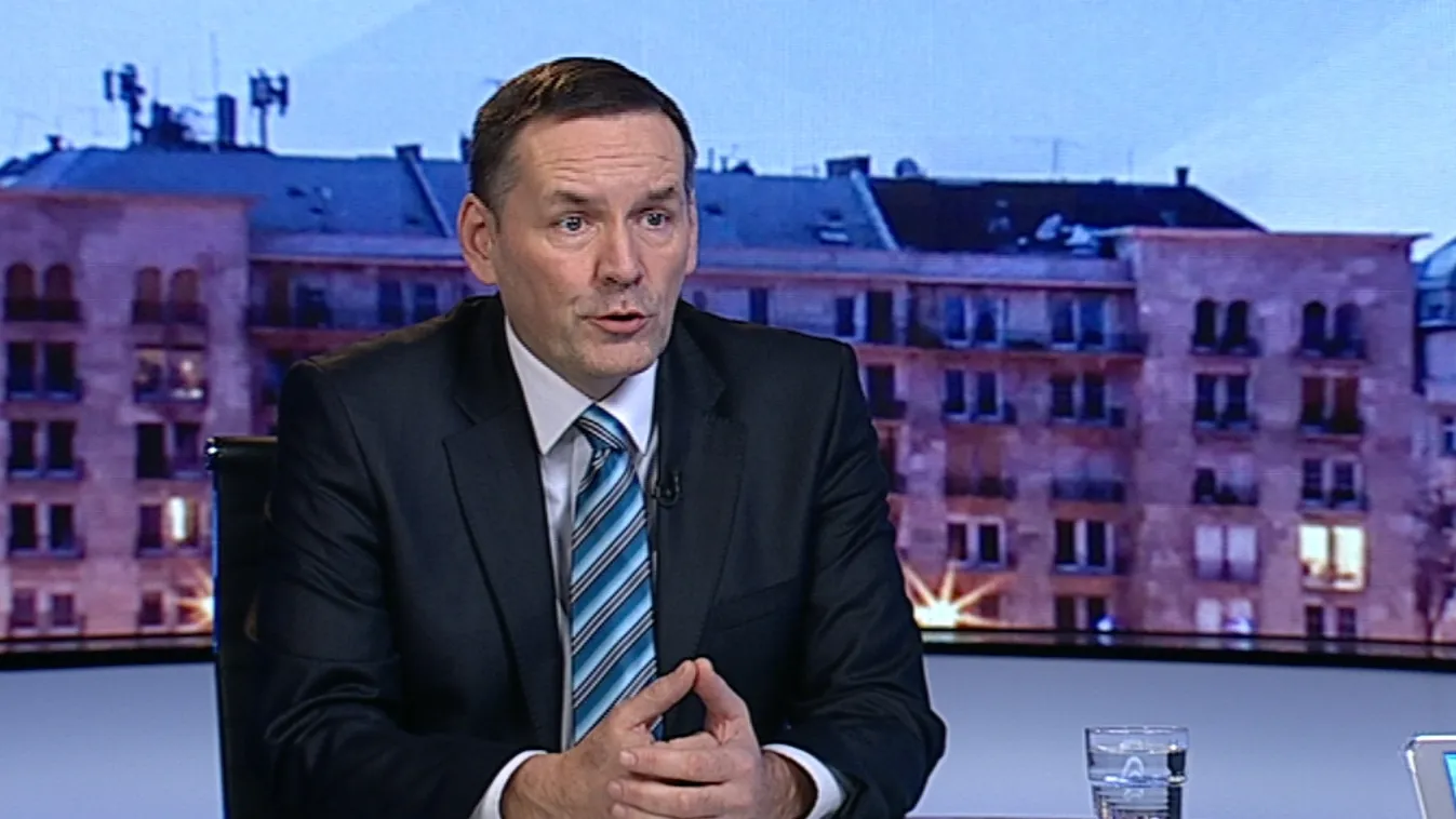 Volner: Elborzadva figyelem az eseményeket