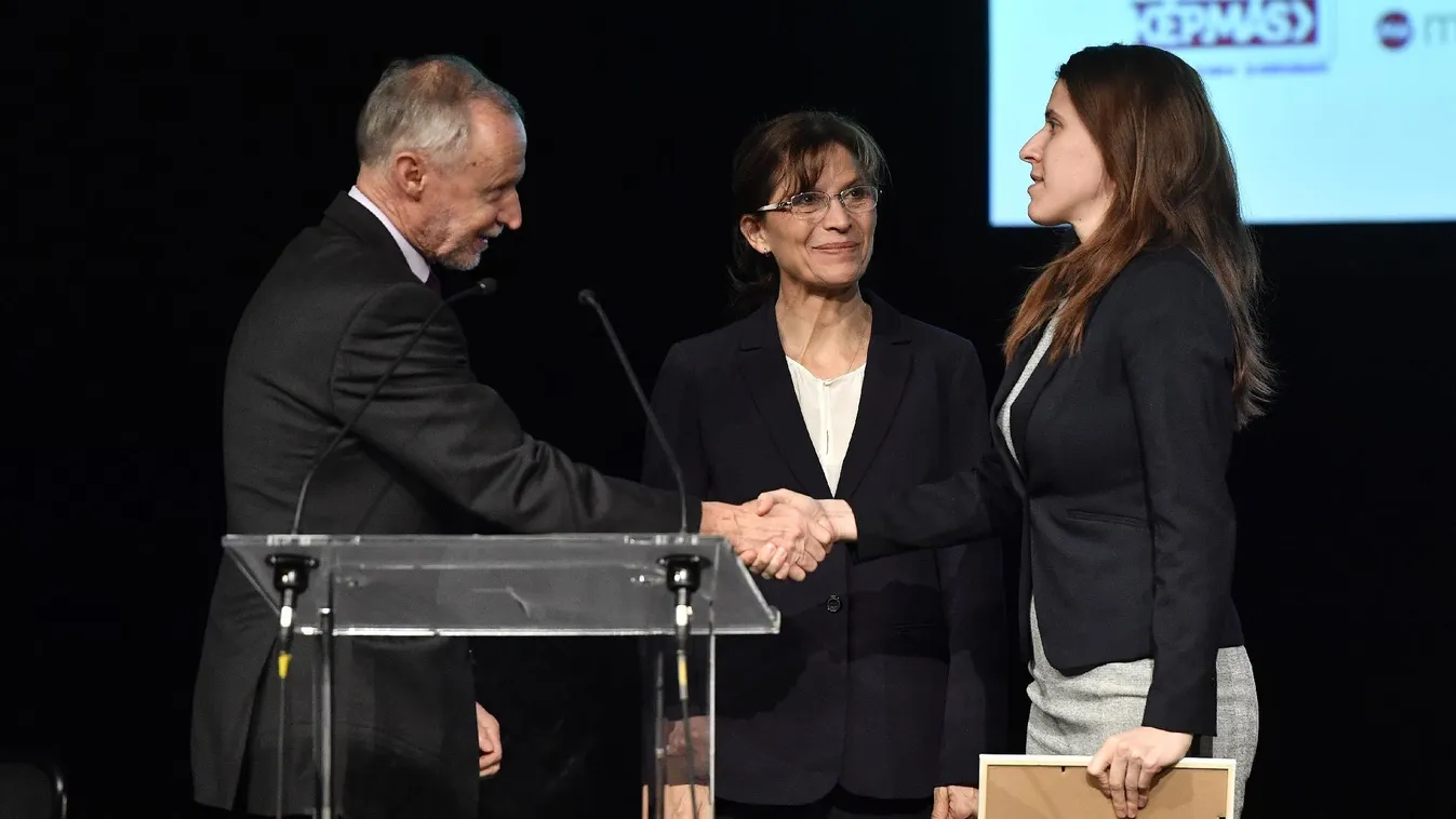 A családbarát cikkeket, tudósítások díjazták