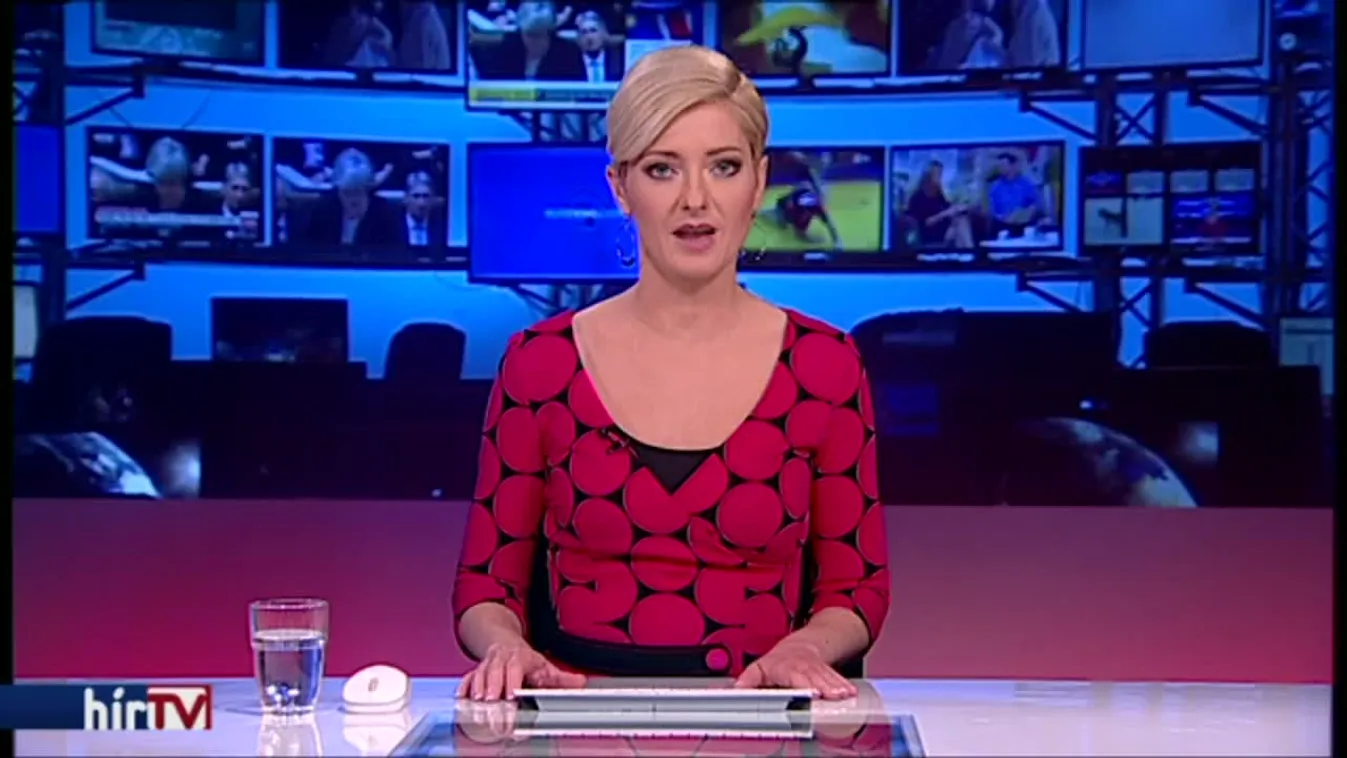 Farkasok ólálkodnak az Aggteleki Nemzeti Parkban