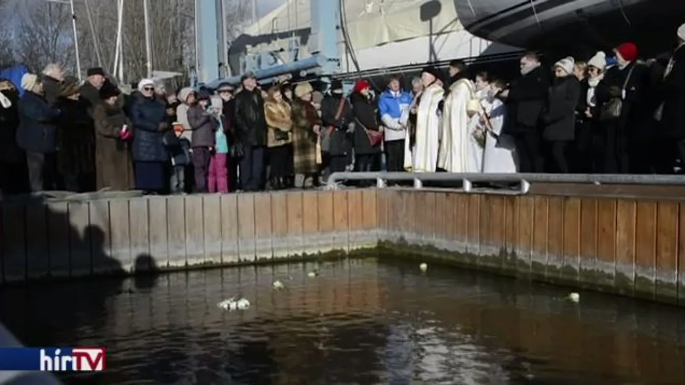 Megszentelték a Balatont