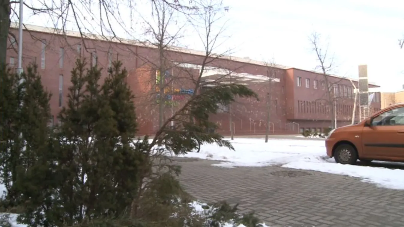 Feljelentést tettek a szegedi fürdő eladása kapcsán