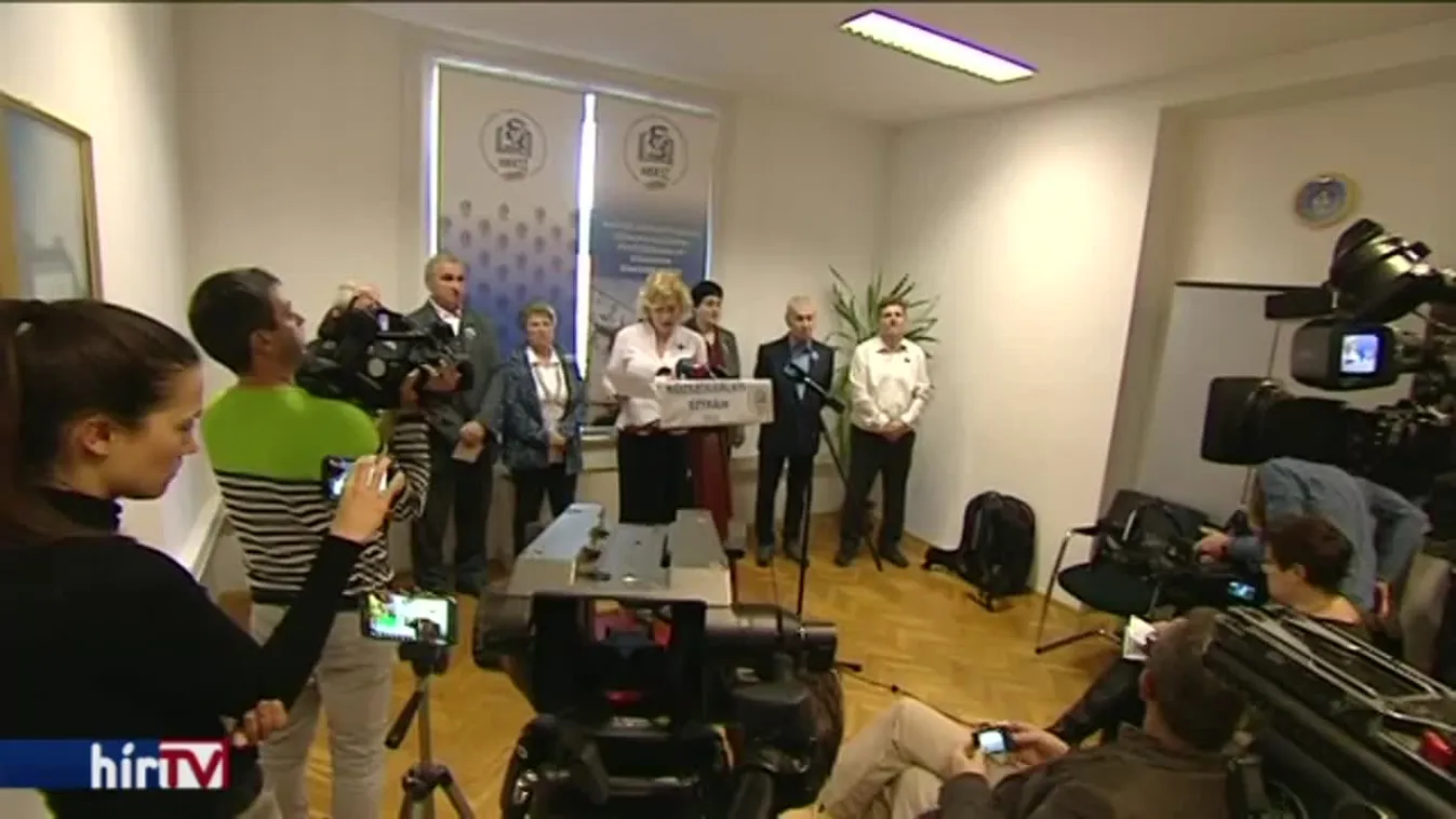 Sztrájkot hirdettek márciusra a közszolgák