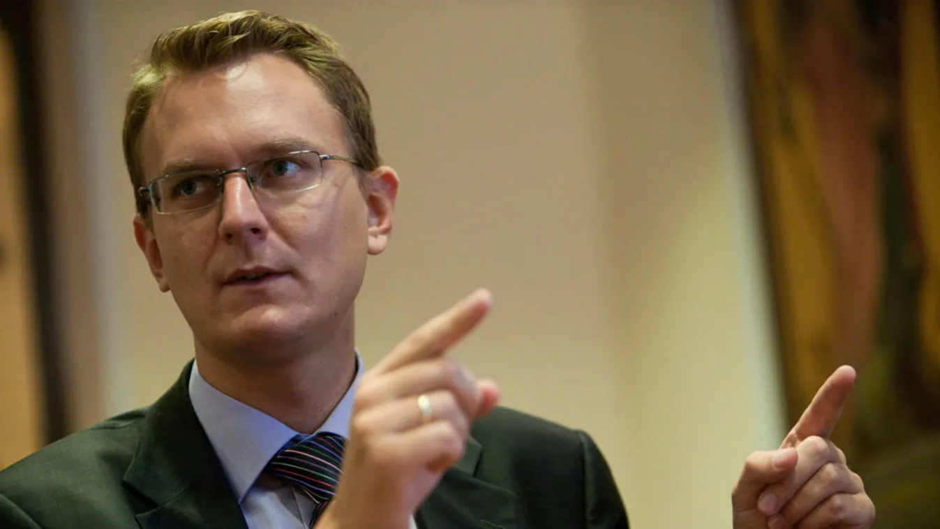 Több mint 240 ezren vették igénybe a Nők40 programot