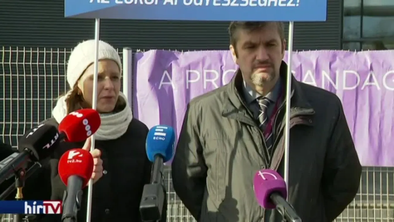 Továbbra is tart az LMP volt társelnökeinek akciója az MTVA-nál