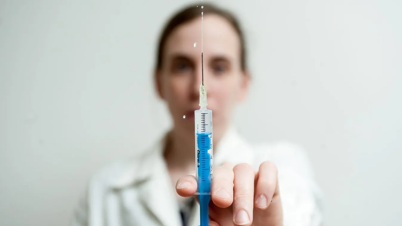 A kormány kiterjesztené a HPV elleni védőoltást a fiúkra