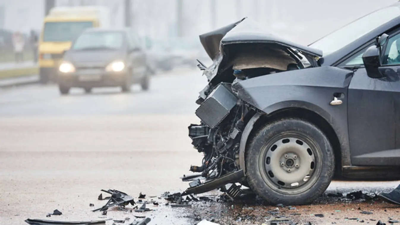 Ketten haltak meg az utakon éjjel