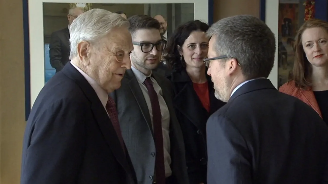 Deutsch: Soros dróton rángatja az Európai Bizottságot