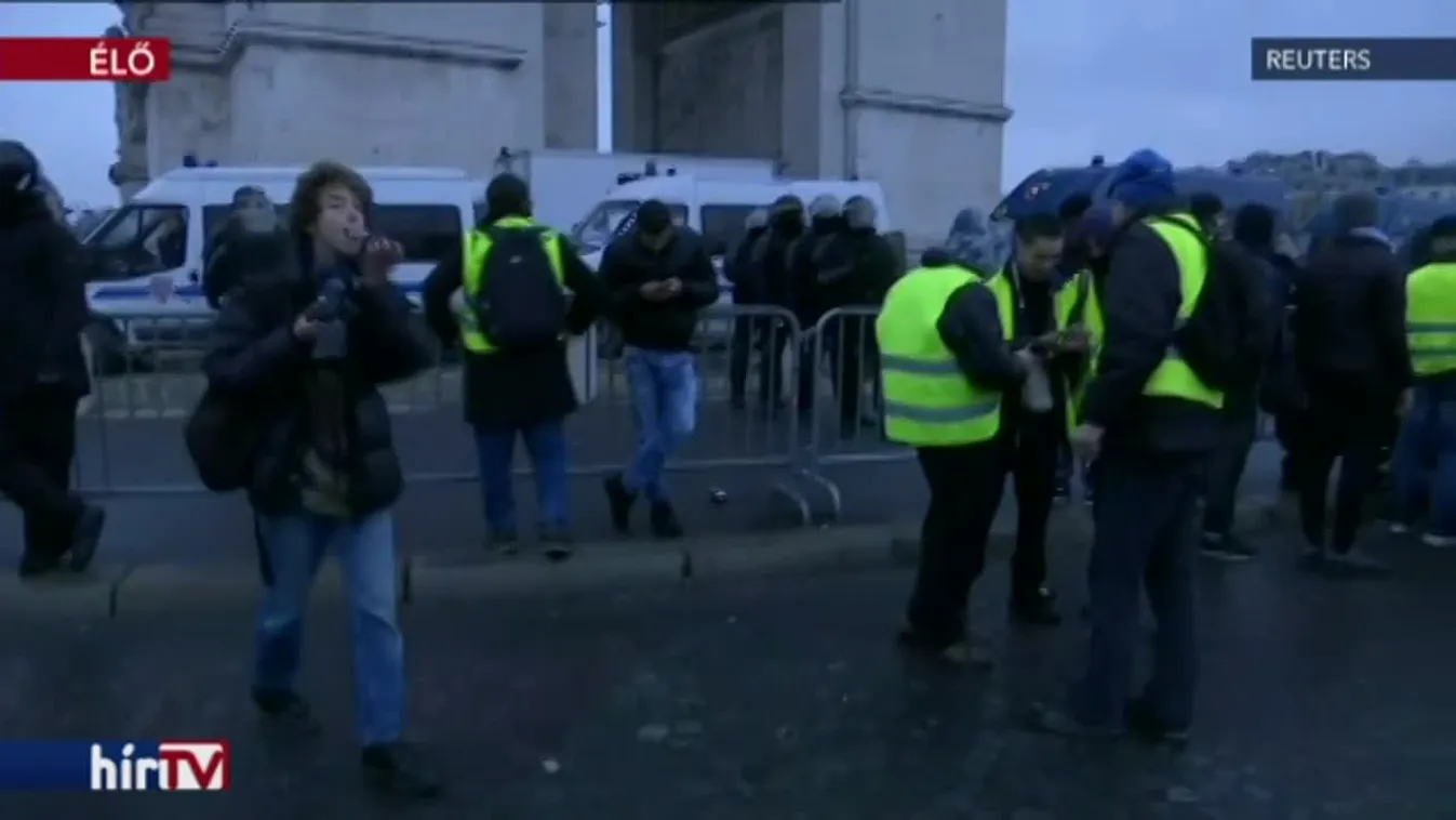 Könnygáz- és füstgránátokat is bevetettek Párizsban