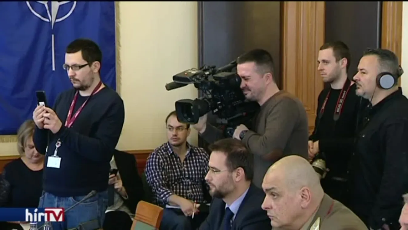 Az MSZP-s és a DK-s képviselő is kiviharzott a bizottsági ülésről