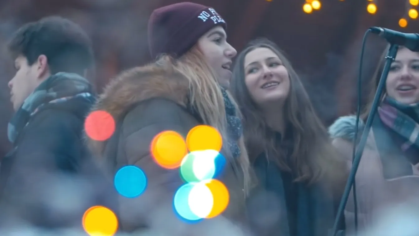 Óriási siker a hermanosok We Are the World-klipje