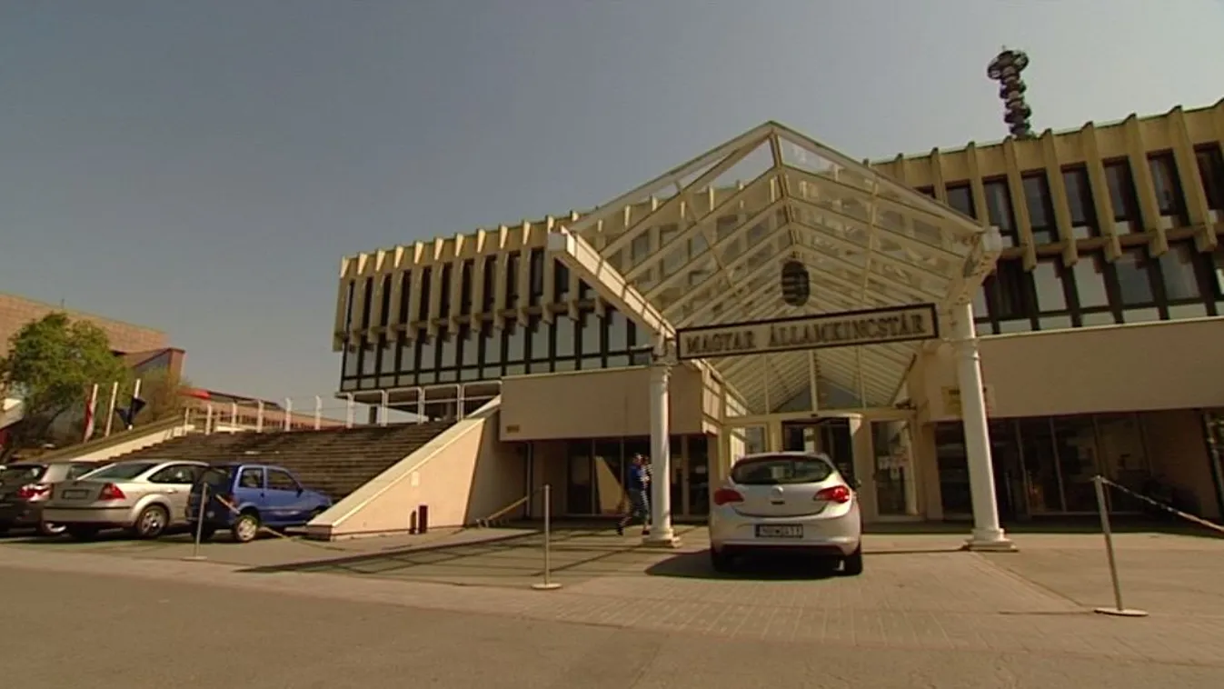 Varga Mihály vizsgálatot indított a nyugdíj-átutalások ügyében