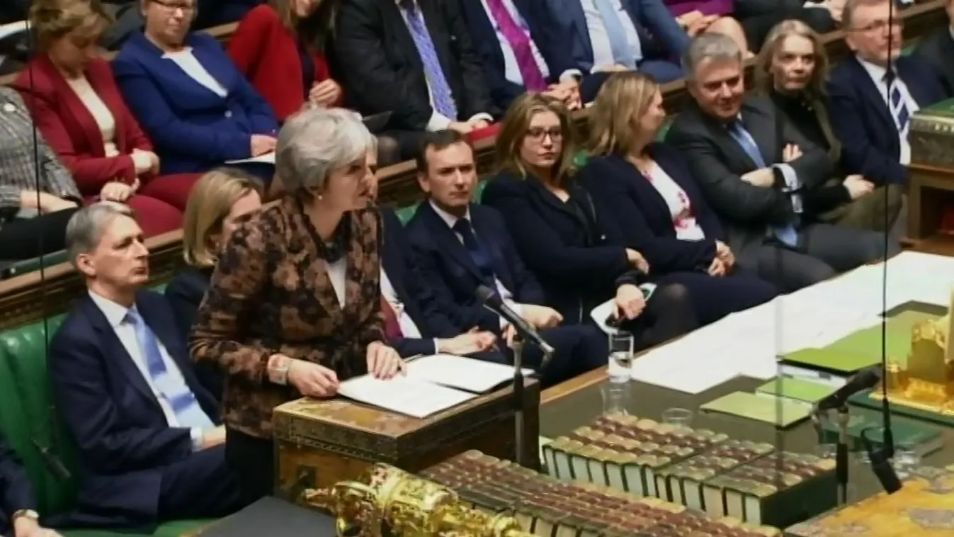 Bemutatta B-tervét Theresa May