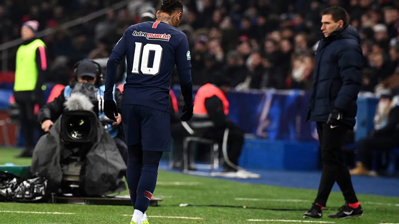 Neymar kidőlt a sorból