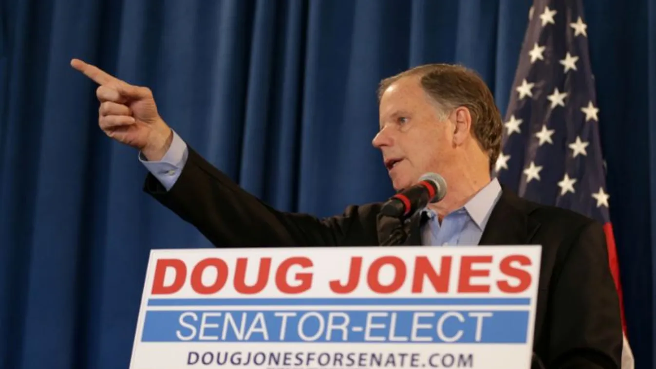 Álcivilek álhírei buktatták meg a jobboldali szenátort