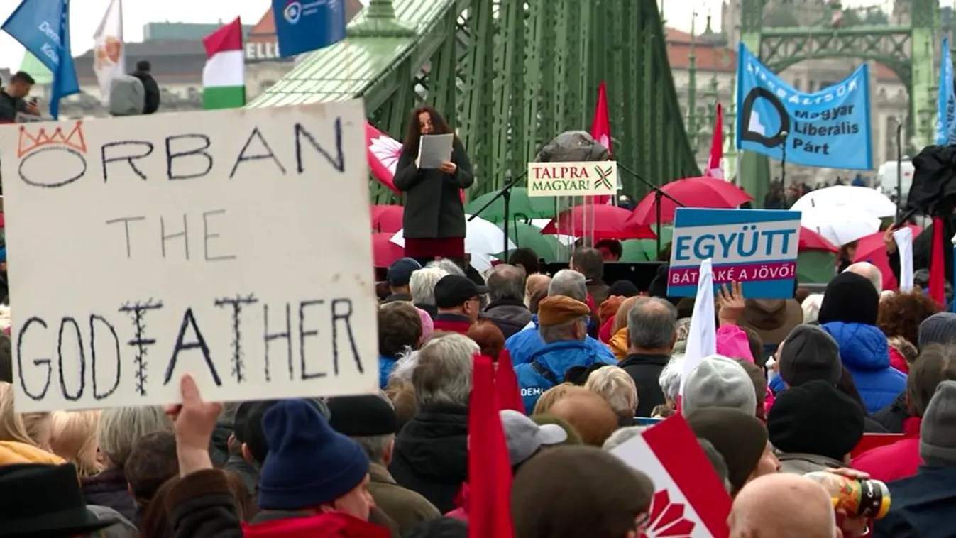 Össztársadalmi önszerveződést hirdethet március 15-én az ellenzék