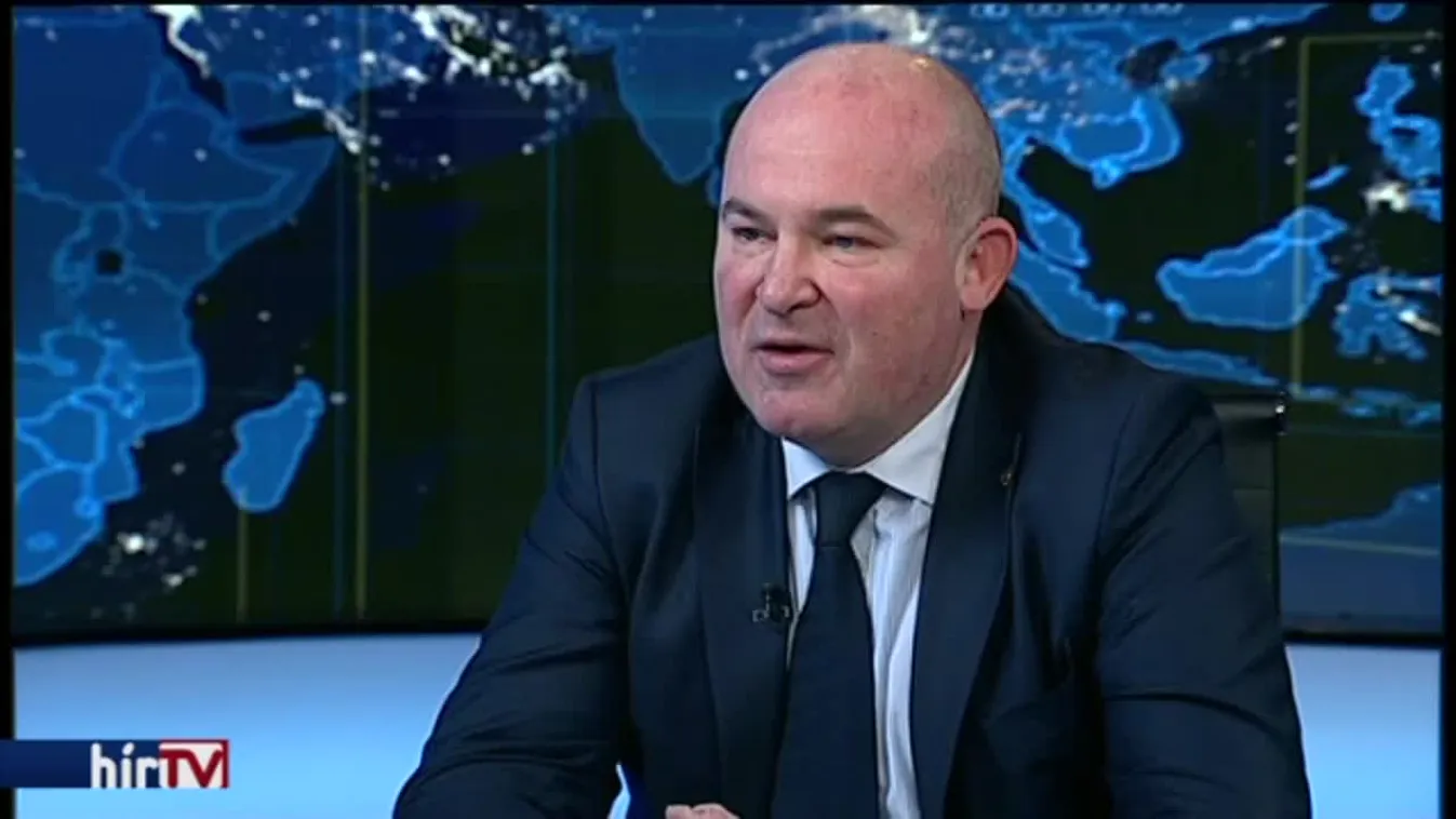 Péntek 9 – Szalay-Bobrovniczky Vince