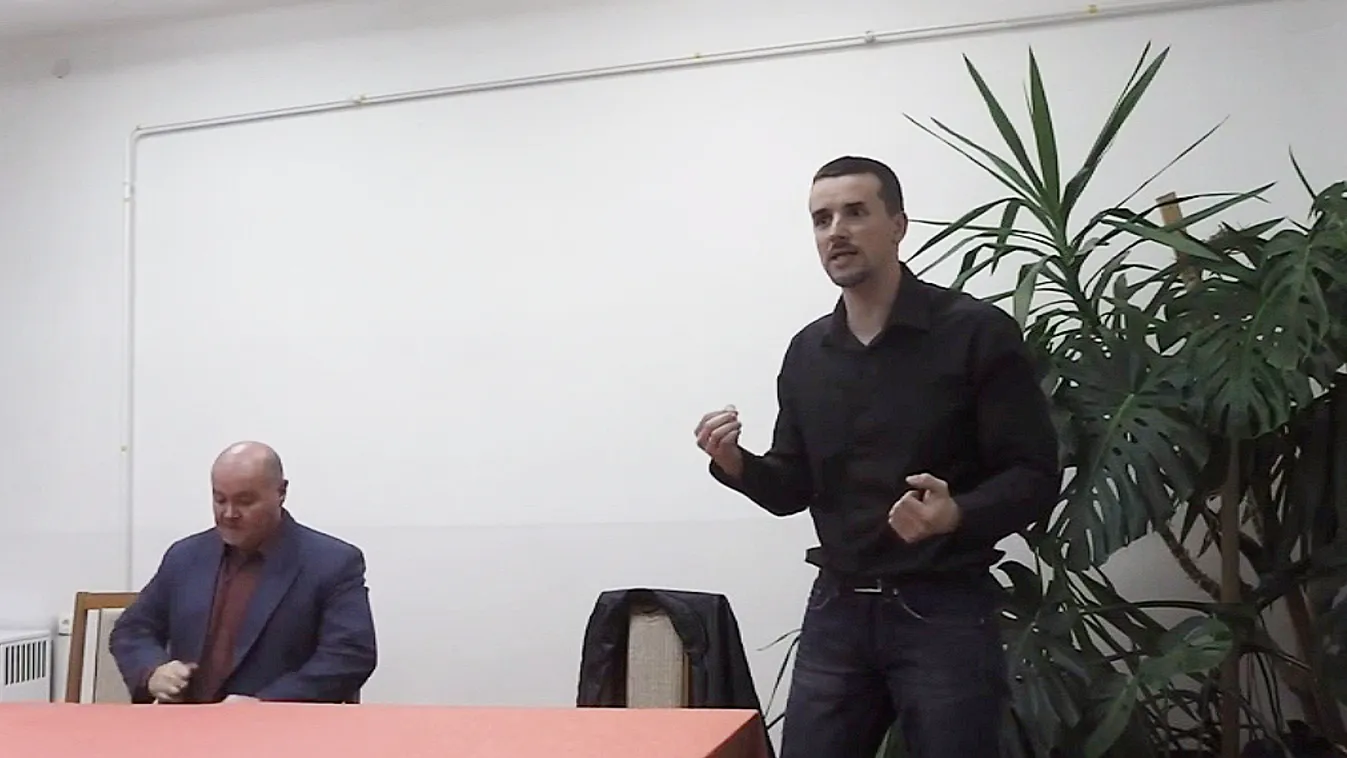 Jakab Péter szerint a cigányok zöme lop, a szobába piszkít és nem akar dolgozni