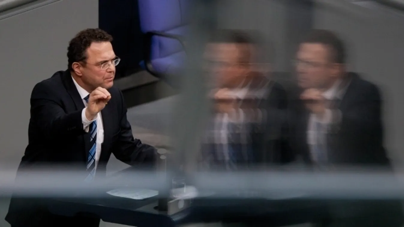 Bundestag-alelnök: Ne zárják ki a Fideszt az Európai Néppártból