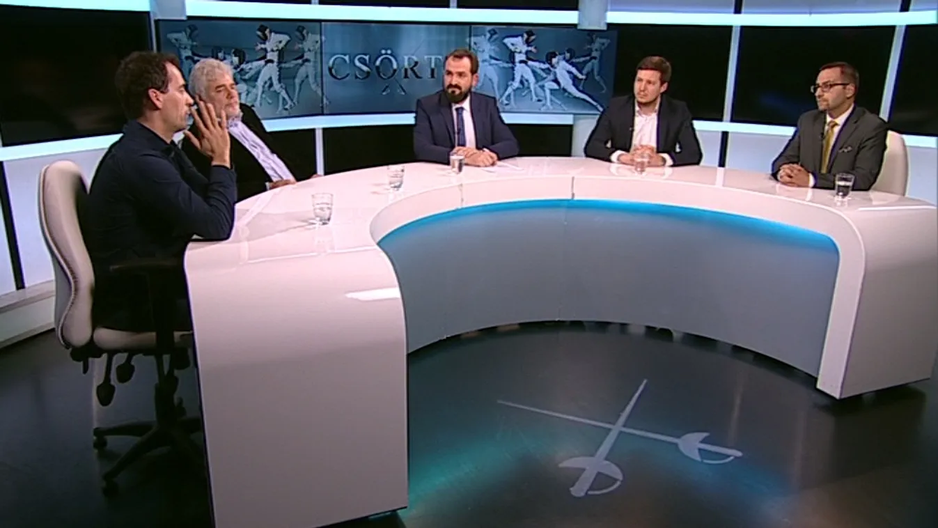 Soros újra az óriásplakátokon, társat is kapott