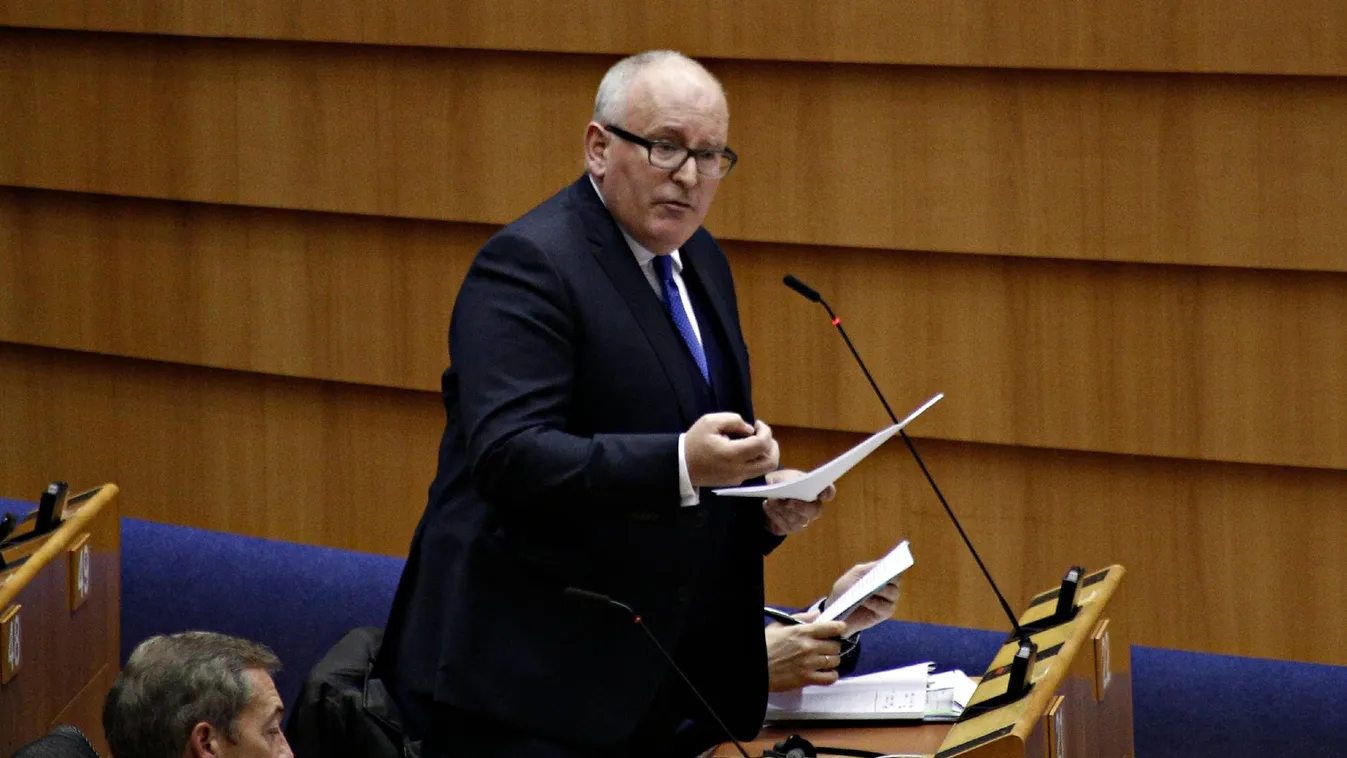 Magyarországra érkezik kampányolni Timmermans