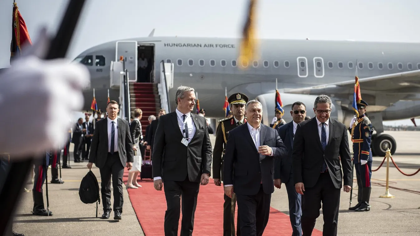 Orbán Viktor az EU-Arab Liga csúcsra utazott