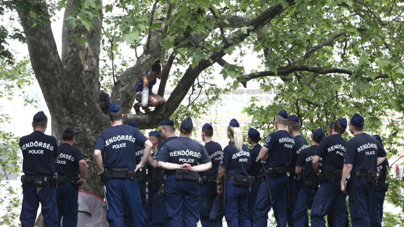 Újabb magyar rendőri kontingens indult Szerbiába és Macedóniába