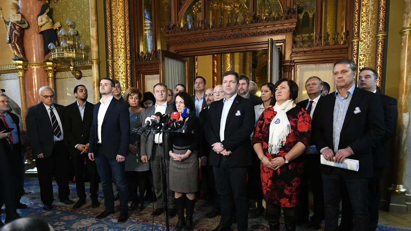 Tavaszi ülésszak – Lapzárta