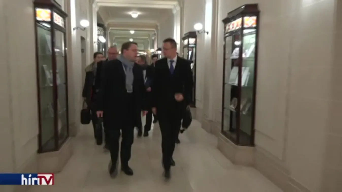 Szijjártó: Magyarország nyílt lapokkal játszik