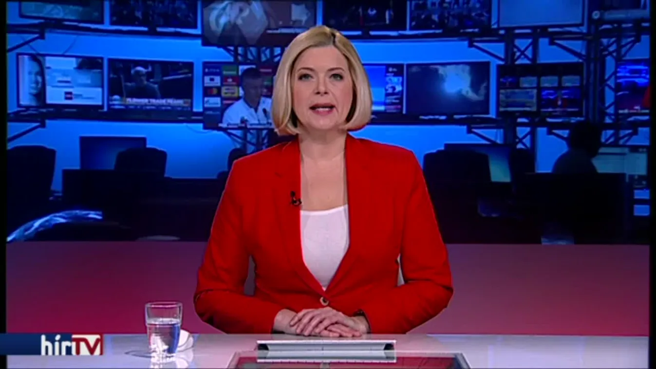 Autópályán haladó teherautóra zuhant egy helikopter Brazíliában