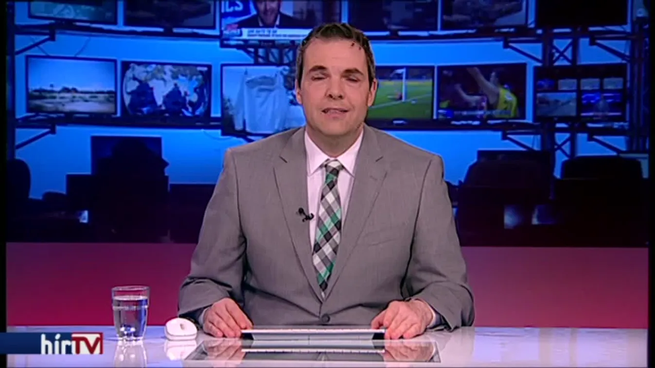 Mentővel karambolozott egy személyautó