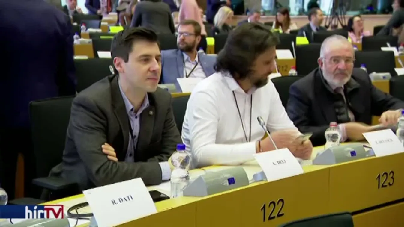 Manfred Weber kérésére nem tárgyalták a Fidesz kizárását a Néppártban