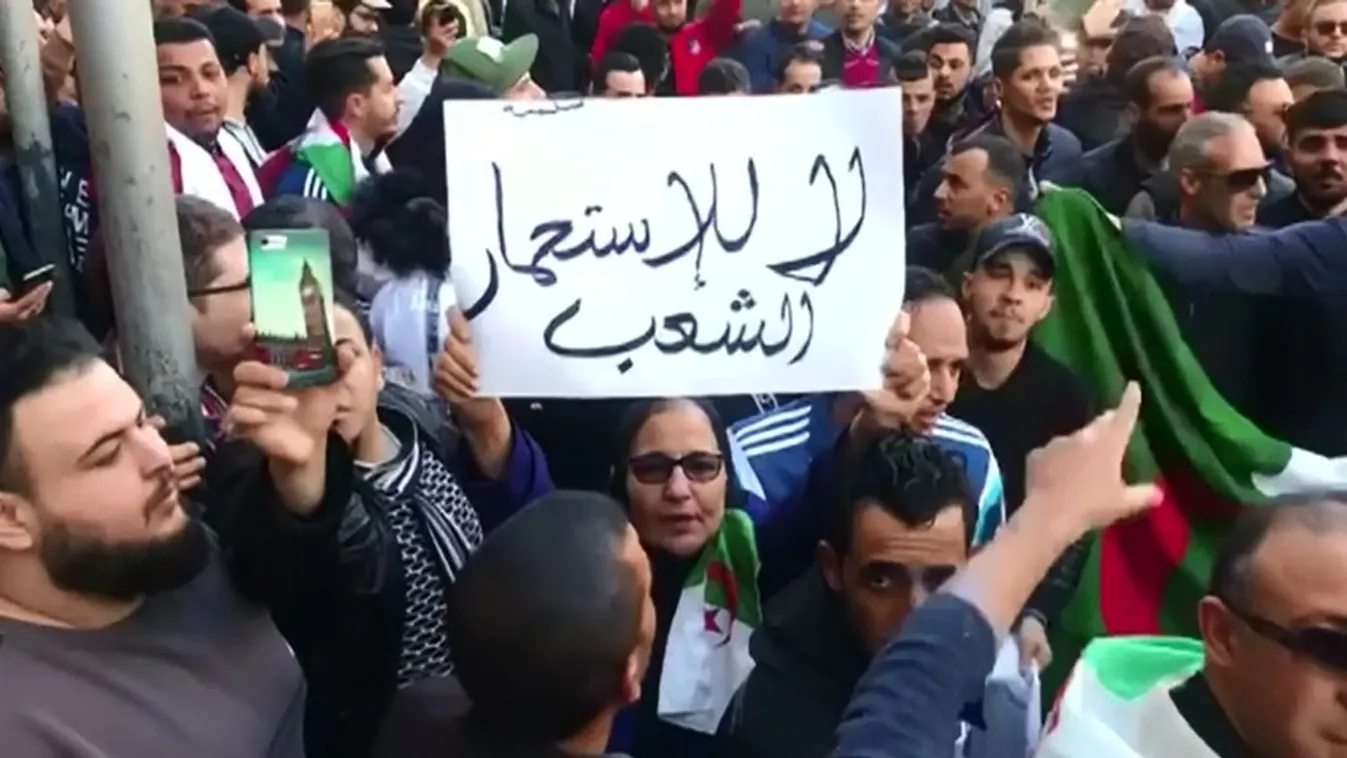 Az ötödik mandátum már sok lett, tízezrek vonultak az utcára