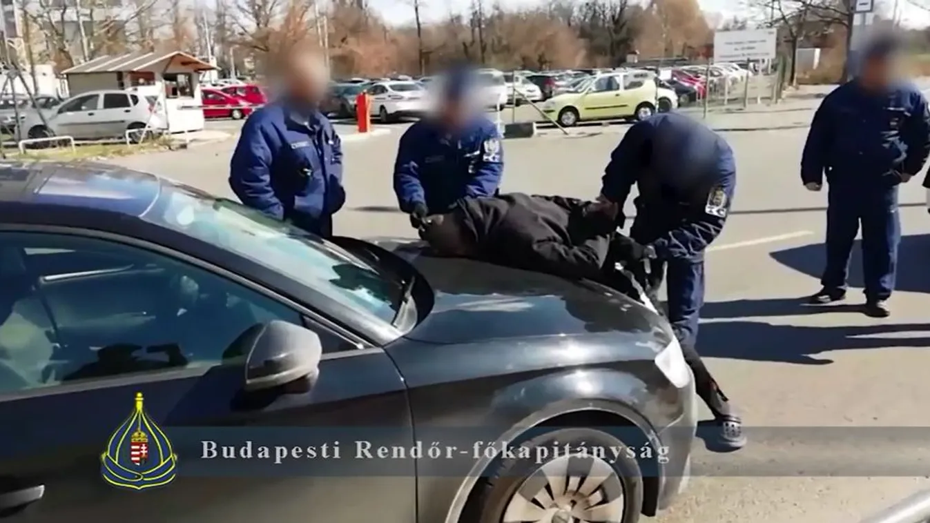 Pszichoaktív droggal kereskedő bűnbandára csaptak le