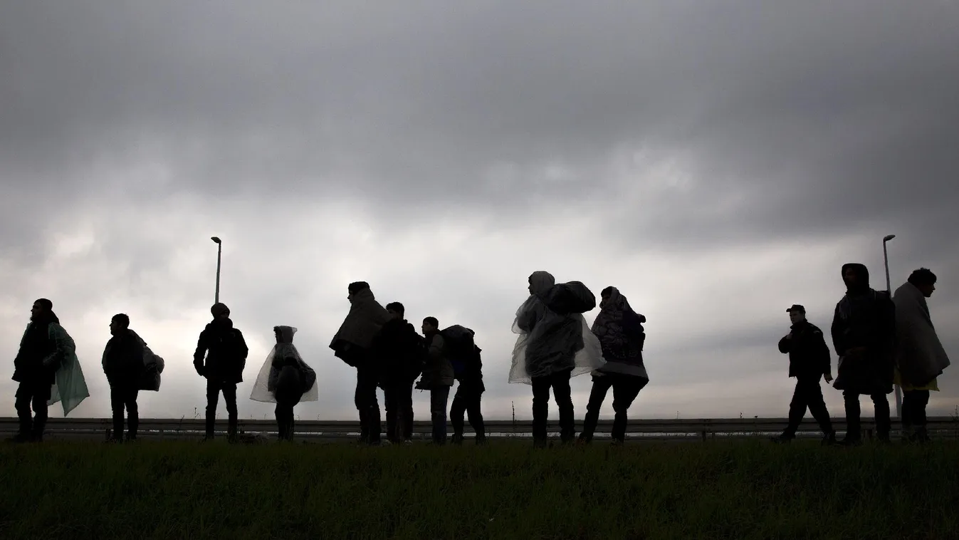 Brüsszel közpénzből fizetné civil zsoldosait