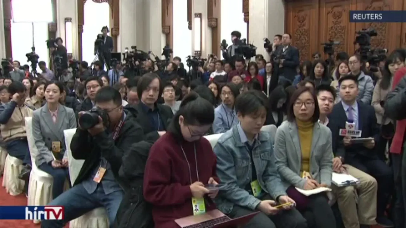 Telefonos alkalmazással terelnék a helyes politikai gondolkodás felé a párttagokat