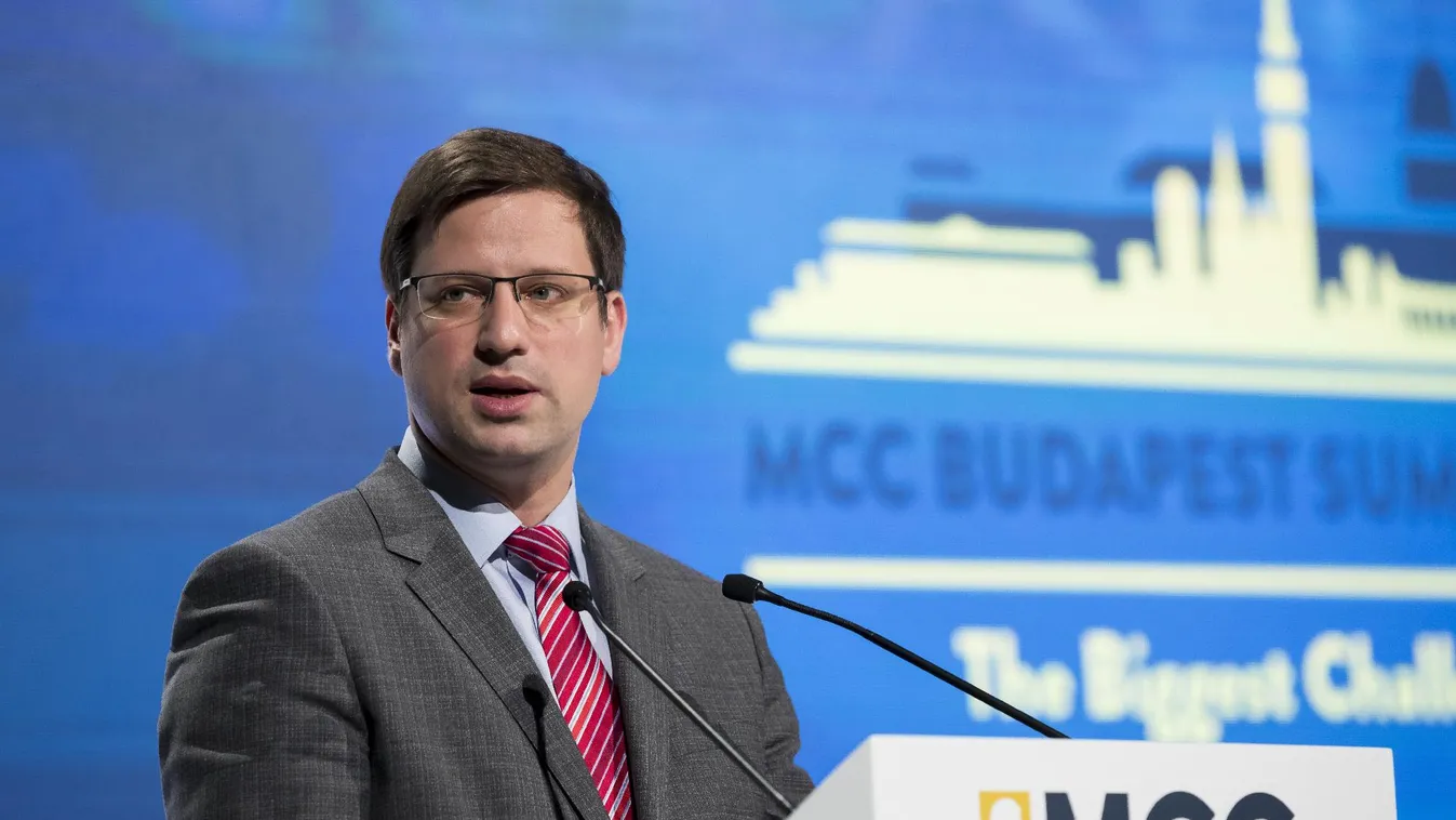 Gulyás Gergely: A bevándorlás segítése rossz válasz
