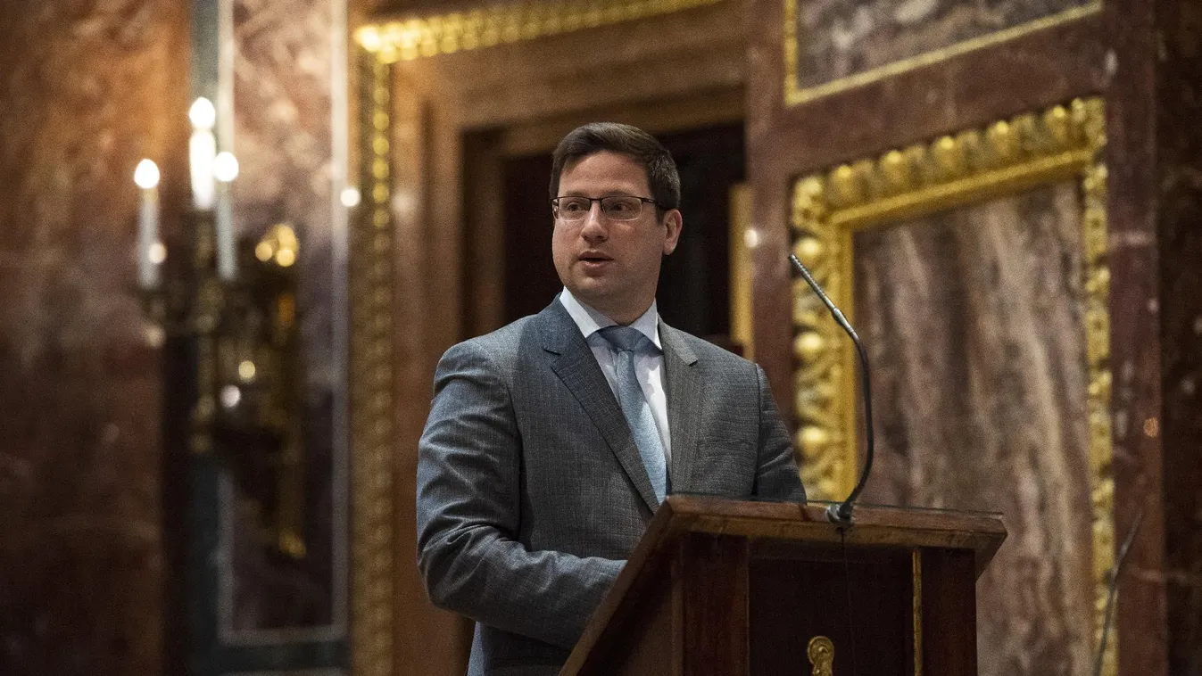 Gulyás Gergely: Esterházy János kiállt Közép-Európa népeinek összefogásáért