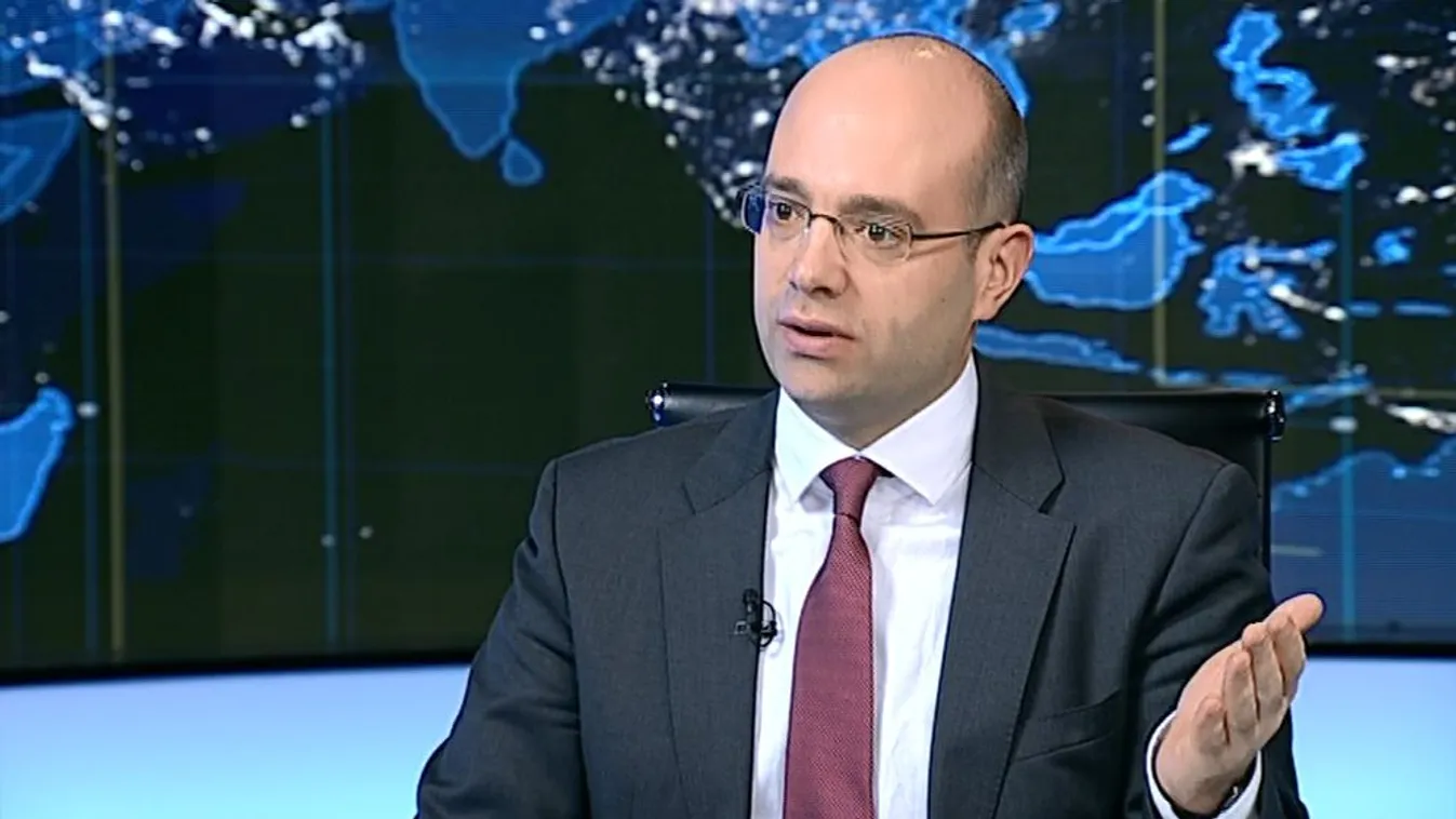 Mráz: A Néppárt olyan, mintha a Fidesz-frakcióban Gyurcsány is benn ülne